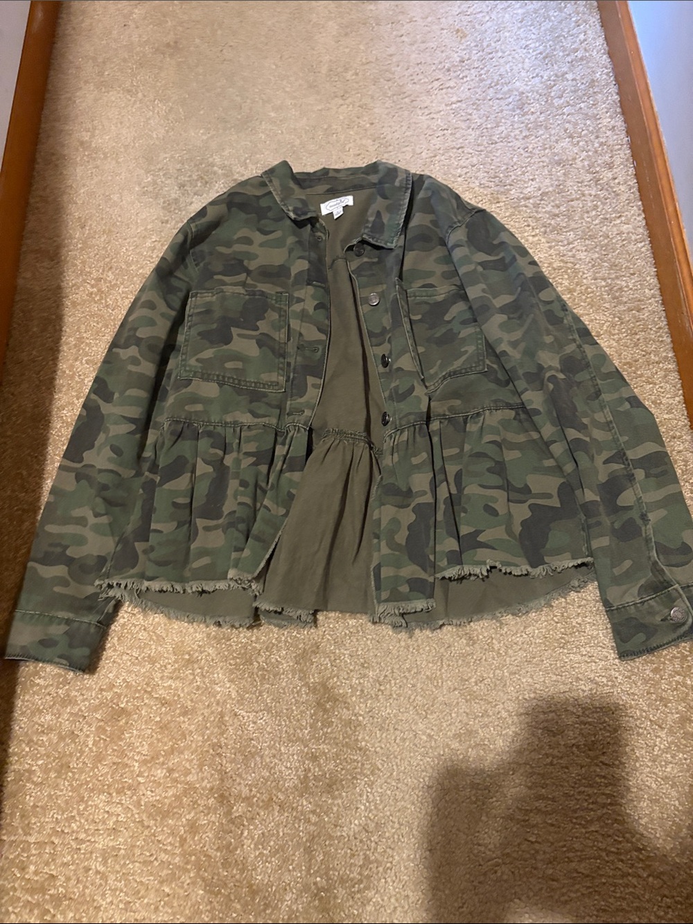 Cropped camo jean jacket